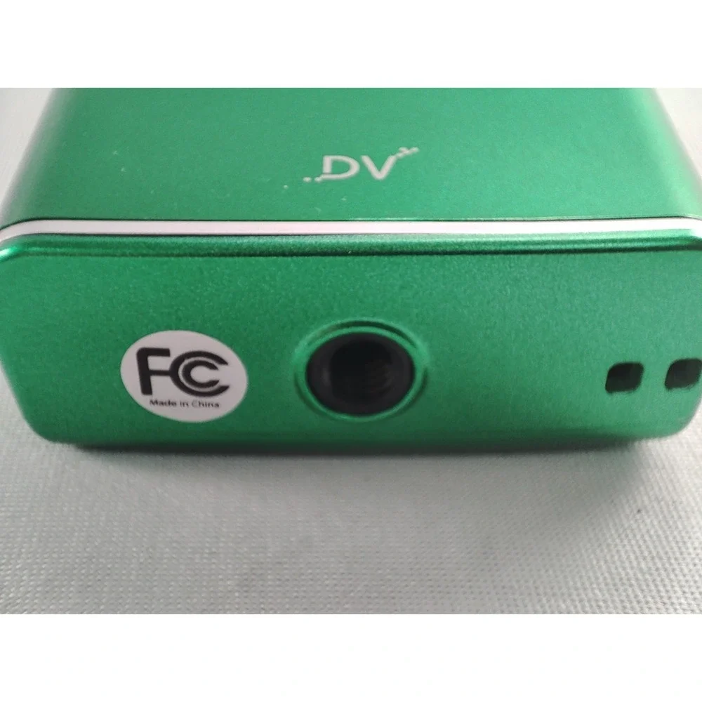 Sylvania DV-2100 Digital Video Camera Green 2-in-1 Still & Video Camcorder W Box